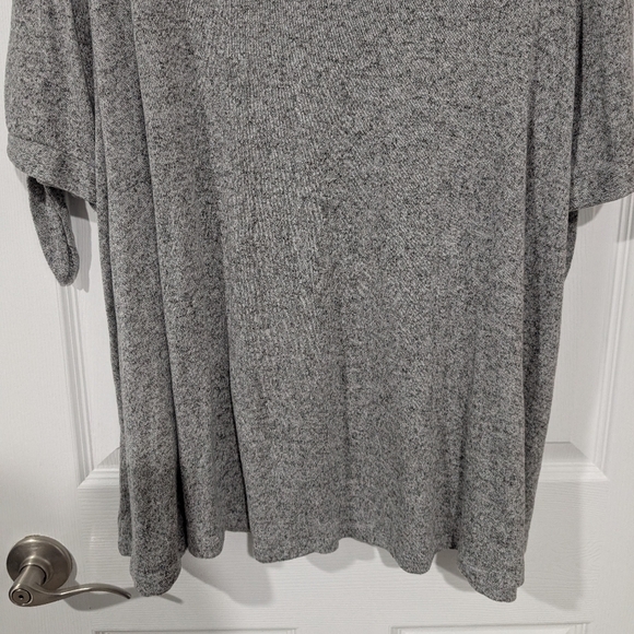 Lane Bryant Heather Gray Knit Like Material Short Sleeve w/ Ties Top Size 18/20 - Picture 5 of 9